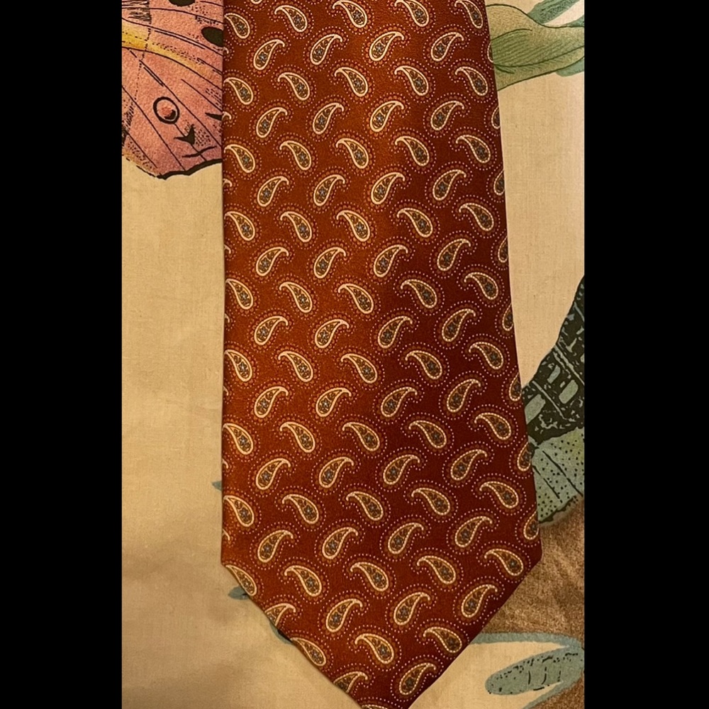 Men’s Brioni tie